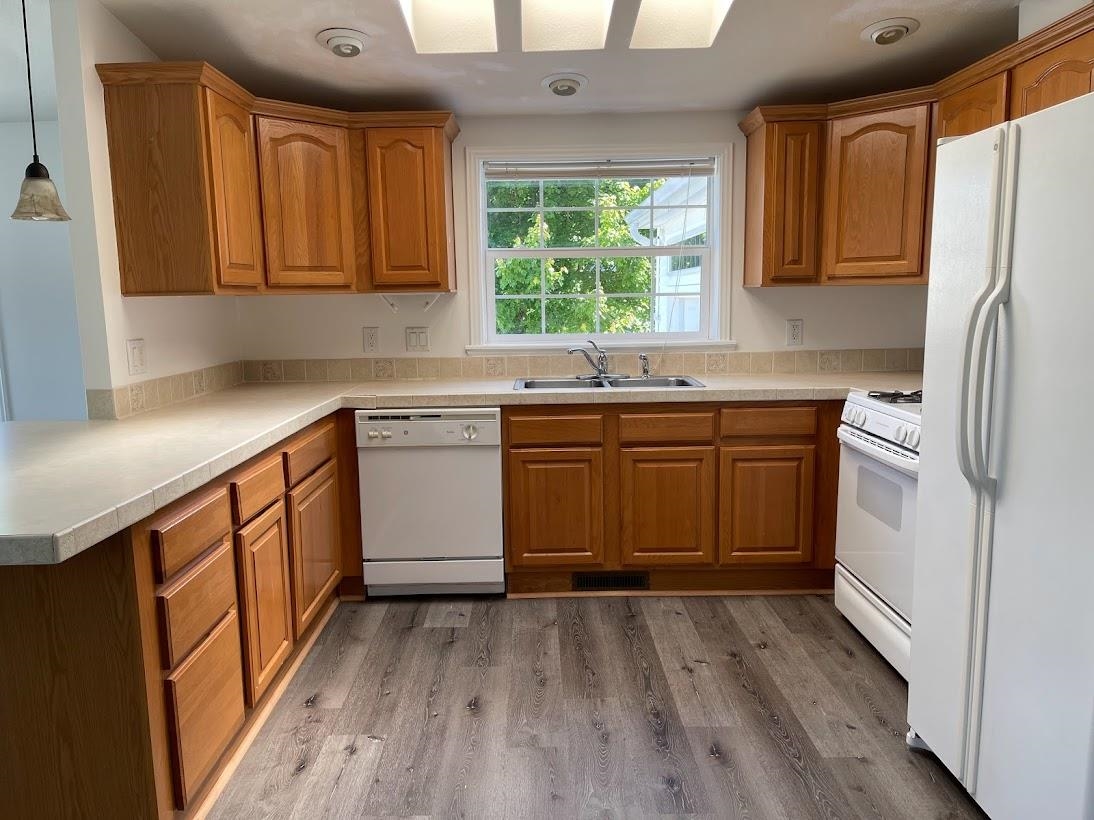 14 Sawmill Ridge Sandown, NH 03873 - Photo 11 of 29