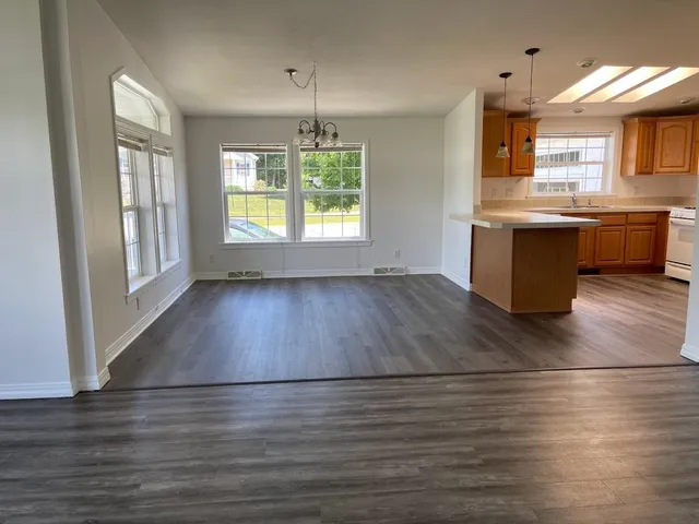 $2,450 | 14 Sawmill Ridge, Sandown, NH 03873