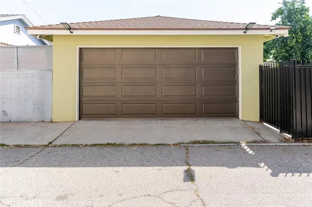 a view of a garage