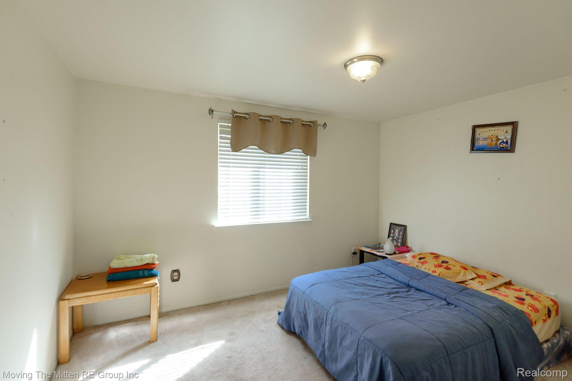 45090 Rudgate Road Canton, MI 48188 - Photo 18 of 41 Gallery Image 18