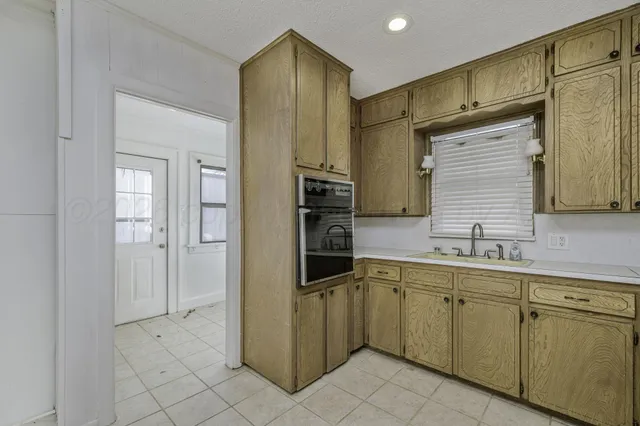 $224,000 | 501 North Houston Street, Shamrock, TX 79079