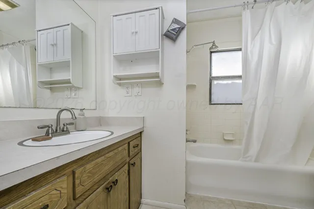 $224,000 | 501 North Houston Street, Shamrock, TX 79079