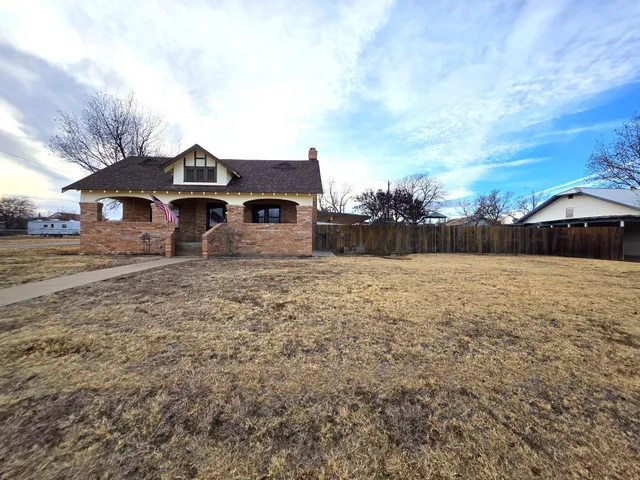 $224,000 | 501 North Houston Street, Shamrock, TX 79079