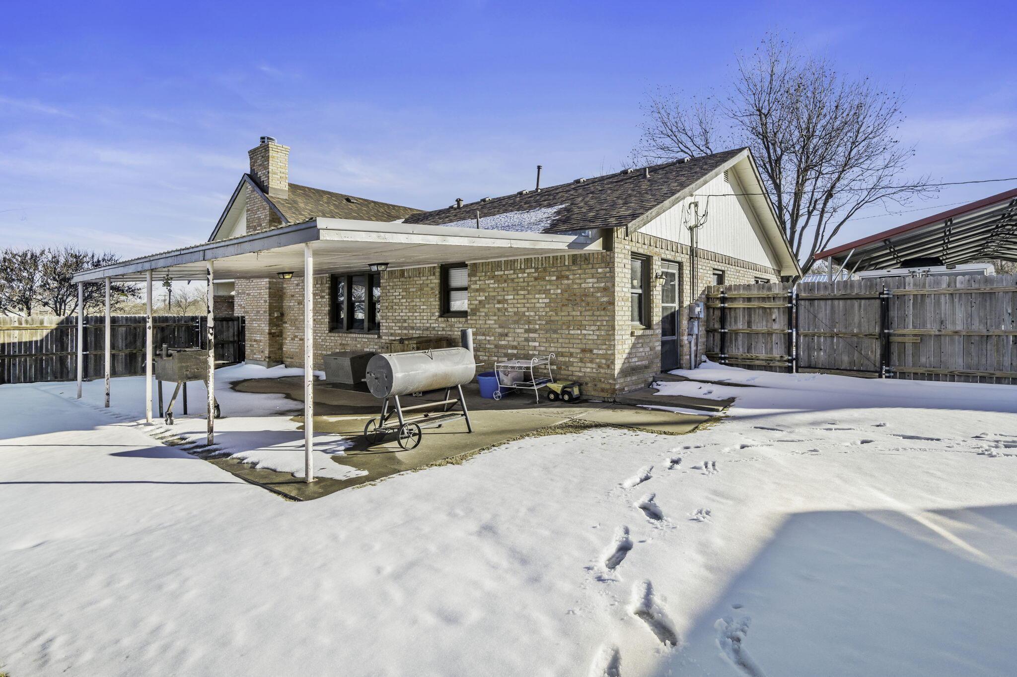 501 North Houston Street Shamrock, TX 79079 - Photo 8 of 24 501 N Houston St 08