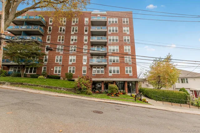 $248,000 | 21 Fairview Avenue, Unit 416, Tuckahoe, NY 10707
