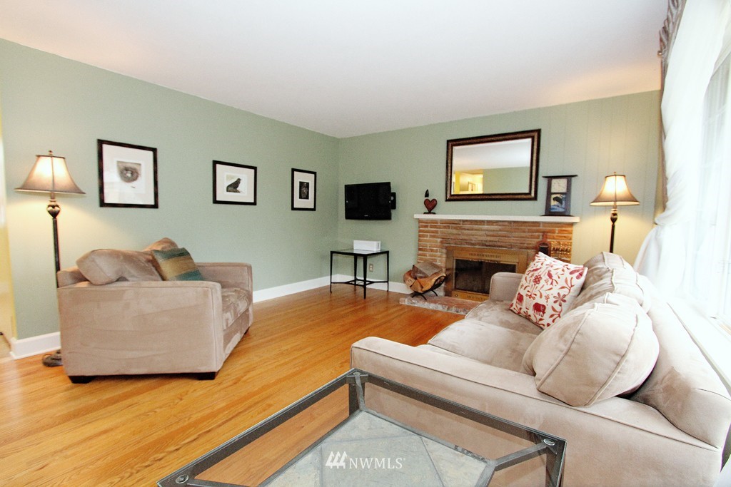 8837 Northeast 187th Street Bothell, WA 98011 - Photo 4 of 21 Gallery Image 4