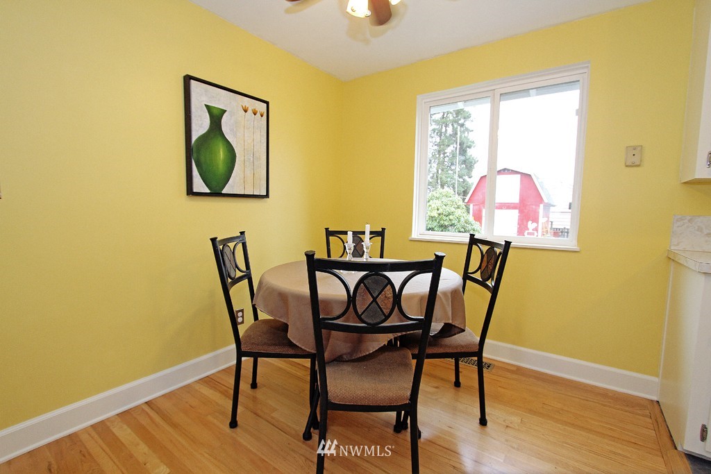 8837 Northeast 187th Street Bothell, WA 98011 - Photo 5 of 21 Gallery Image 5