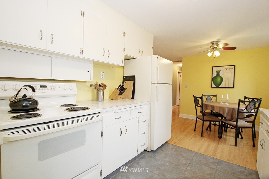 8837 Northeast 187th Street Bothell, WA 98011 - Photo 6 of 21 Gallery Image 6