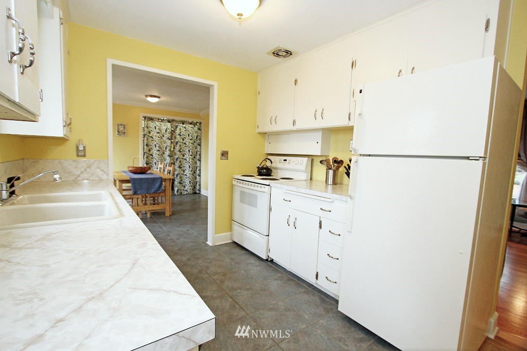 8837 Northeast 187th Street Bothell, WA 98011 - Photo 7 of 21 Gallery Image 7