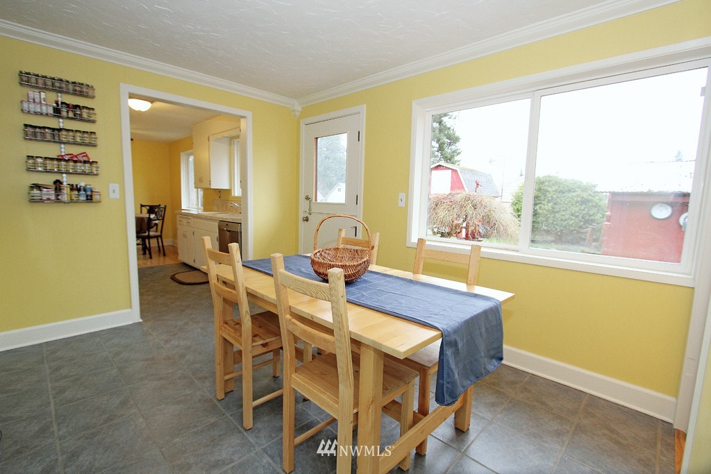 8837 Northeast 187th Street Bothell, WA 98011 - Photo 8 of 21 Gallery Image 8