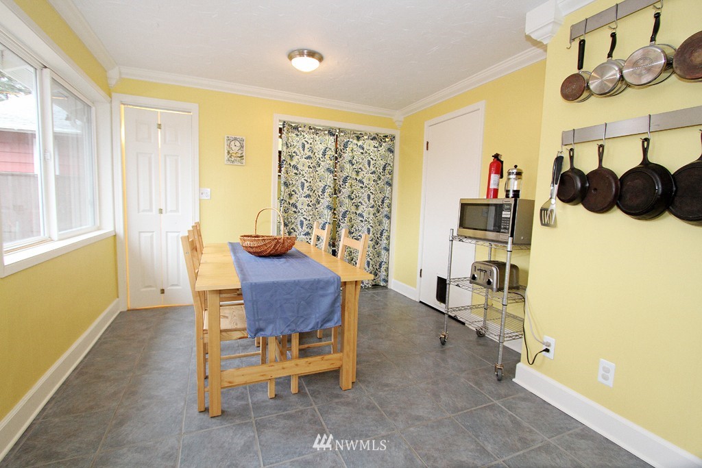 8837 Northeast 187th Street Bothell, WA 98011 - Photo 9 of 21 Gallery Image 9