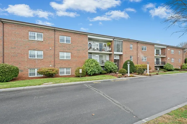 $229,000 | 155 Milk Street, Unit 5, Westborough, MA 01581