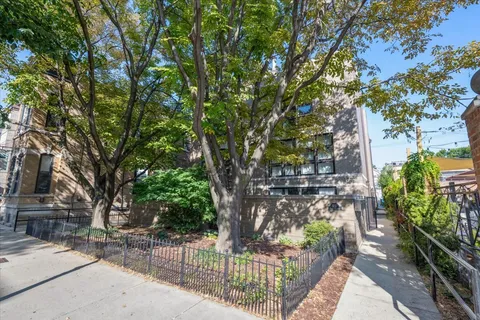 $875,000 | 1717 North Halsted Street, Unit C, Chicago, IL 60614