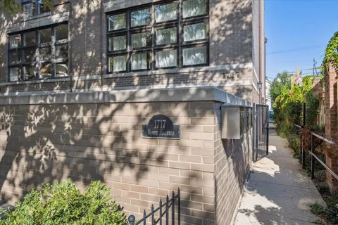 $875,000 | 1717 North Halsted Street, Unit C, Chicago, IL 60614