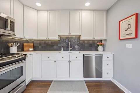 $875,000 | 1717 North Halsted Street, Unit C, Chicago, IL 60614