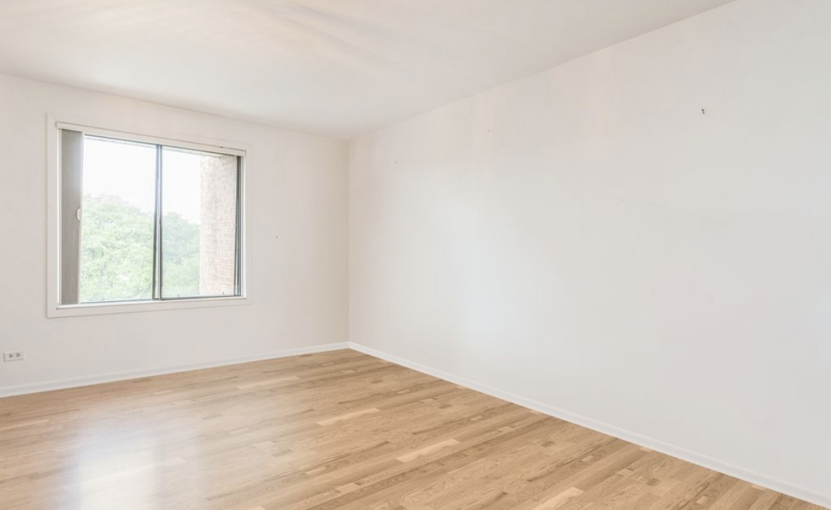 709 79th Street, Unit 401 Darien, IL 60561 - Photo 9 of 11