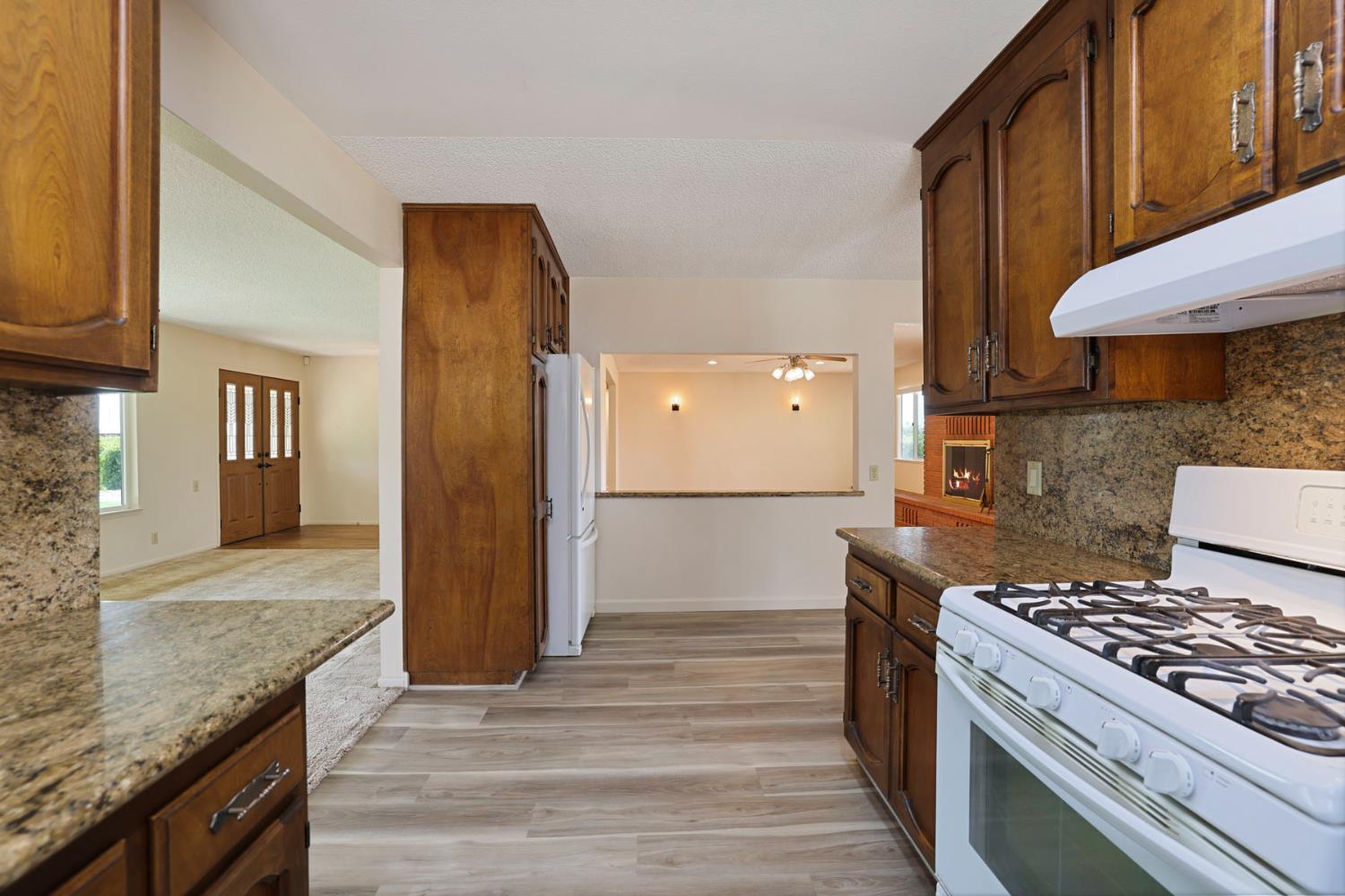 10675 East Peltier Road Acampo, CA 95220 - Photo 22 of 73 Gallery Image 22
