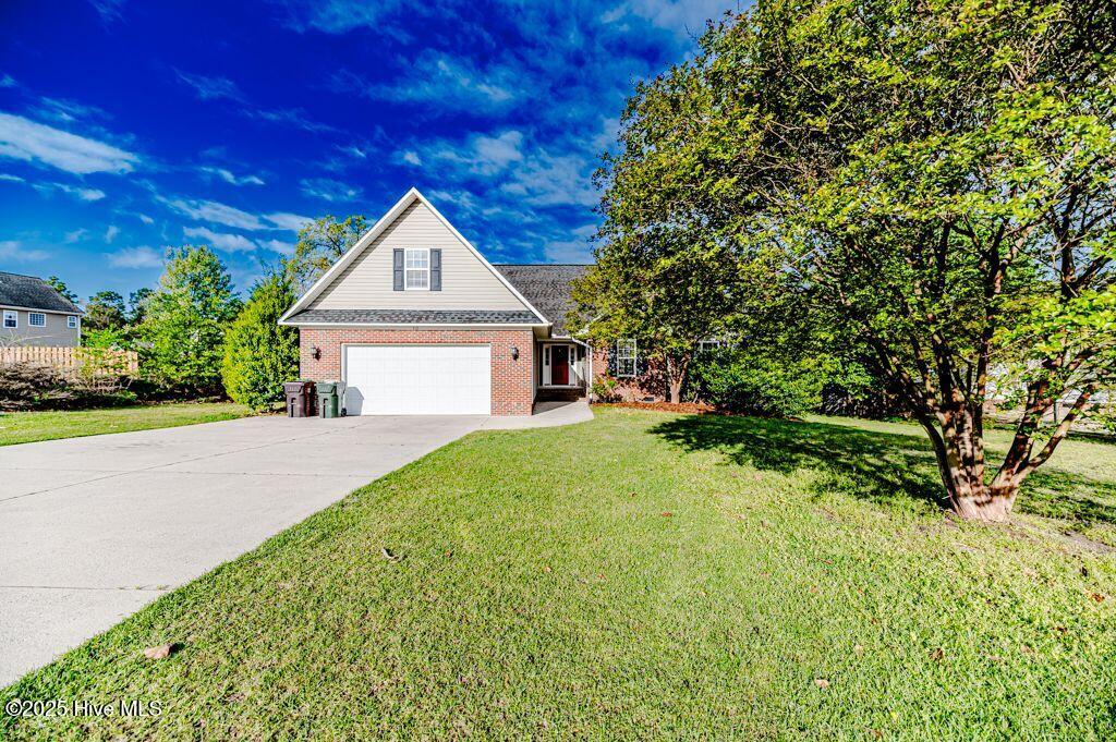 112 Pine Brae Lane Aberdeen, NC 28315 - Photo 3 of 48 pb46