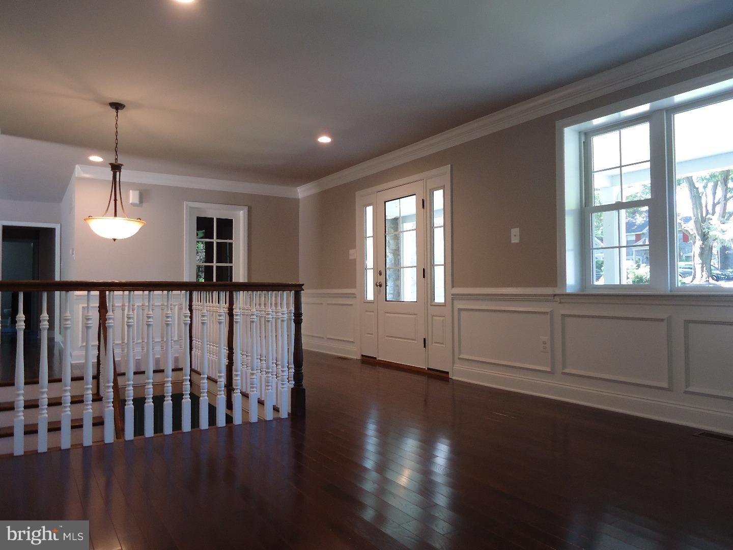 241 Arden Road Broomall, PA 19008 - Photo 4 of 25 Gallery Image 4