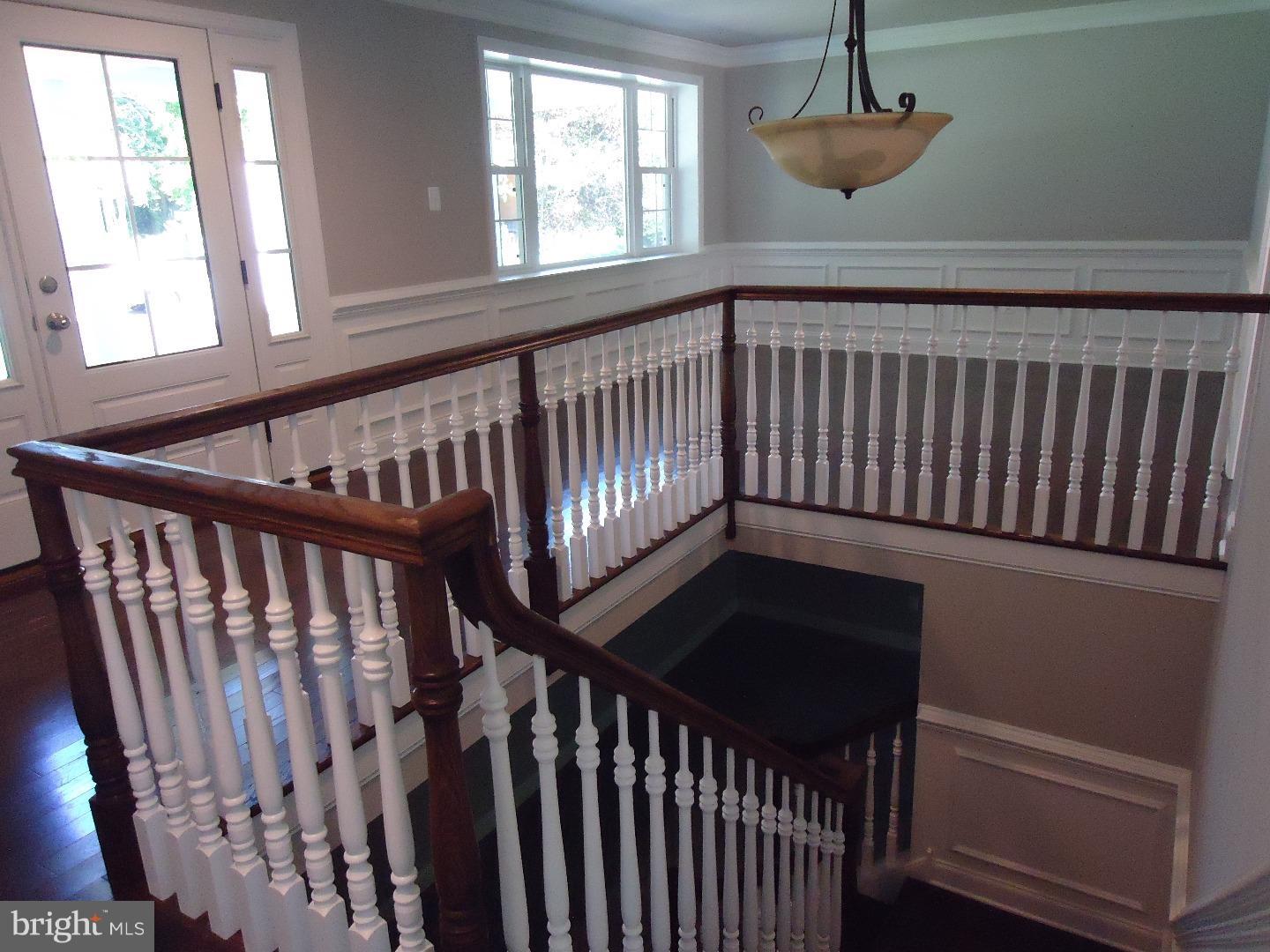 241 Arden Road Broomall, PA 19008 - Photo 5 of 25 Gallery Image 5