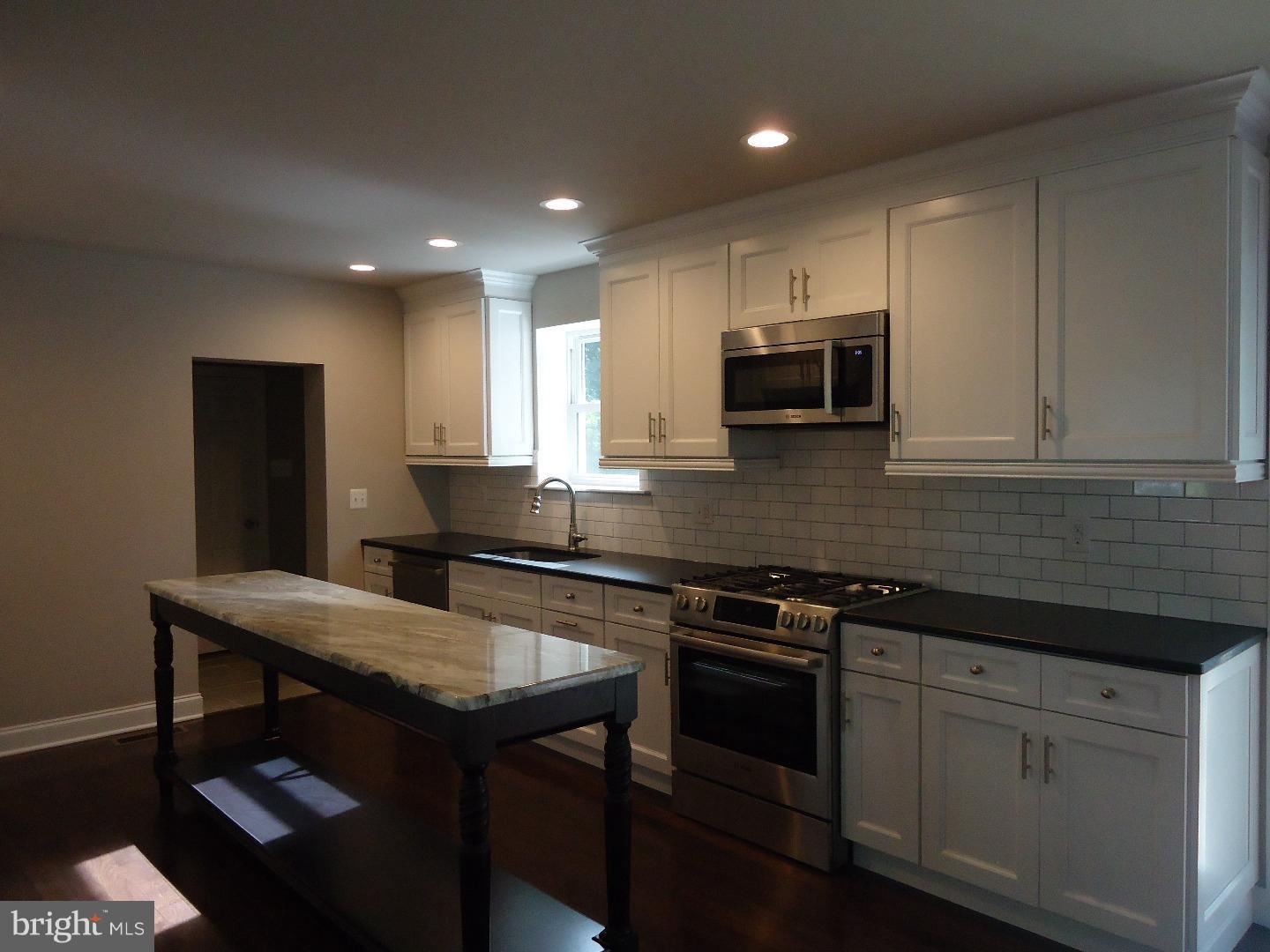 241 Arden Road Broomall, PA 19008 - Photo 8 of 25 Gallery Image 8