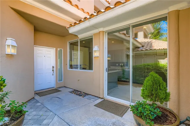 $3,200 | 5016 Mt Pleasant Lane, Las Vegas, NV 89113