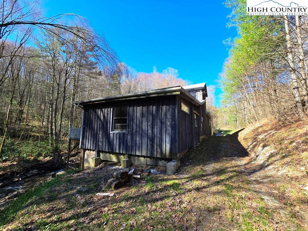 115 Little Horse Path Lansing, NC 28643 - Photo 22 of 33
