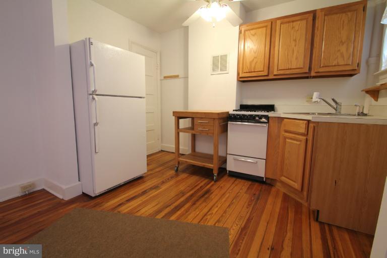 76 Kinship Road Dundalk, MD 21222 - Photo 11 of 18 Kitchen