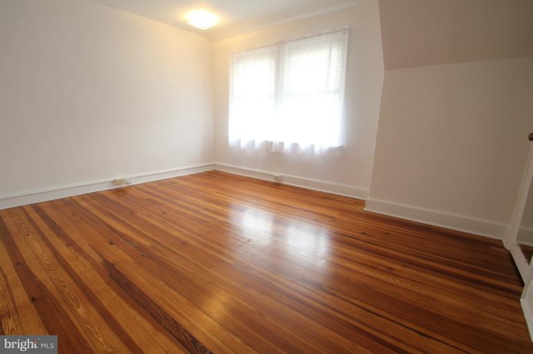 76 Kinship Road Dundalk, MD 21222 - Photo 8 of 18 Bedroom