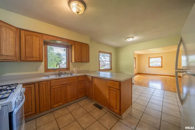 $159,900 | 105 East 9th Street, Delavan, IL 61734