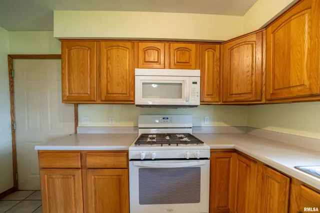 $159,900 | 105 East 9th Street, Delavan, IL 61734