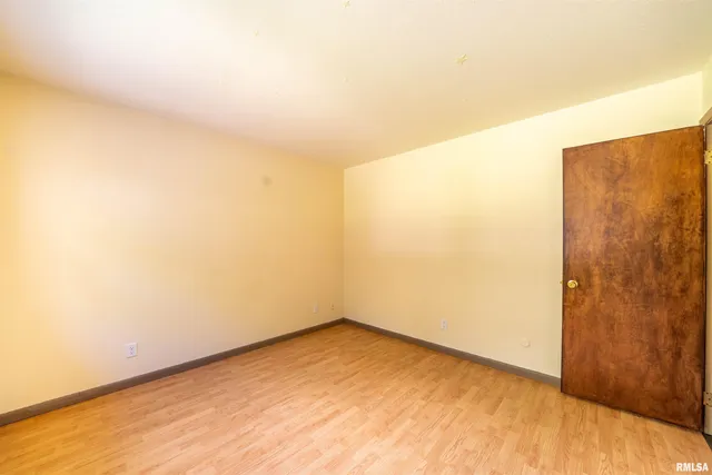 $159,900 | 105 East 9th Street, Delavan, IL 61734