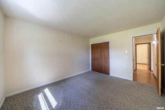 $159,900 | 105 East 9th Street, Delavan, IL 61734