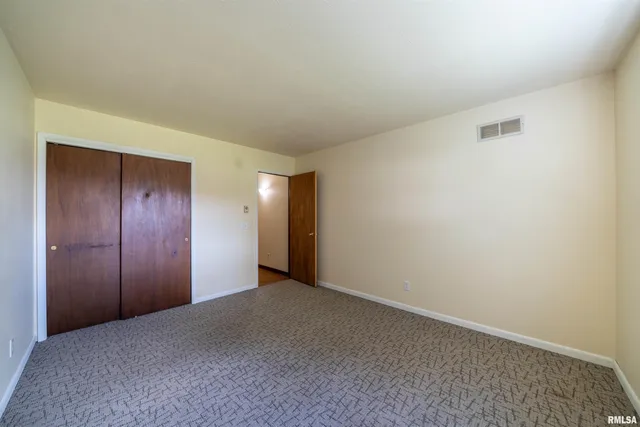 $159,900 | 105 East 9th Street, Delavan, IL 61734