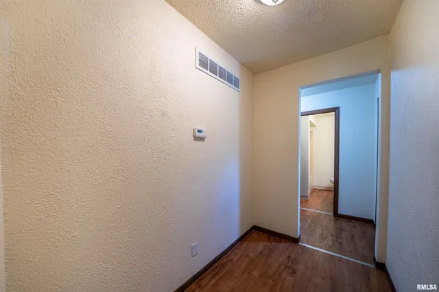 $159,900 | 105 East 9th Street, Delavan, IL 61734