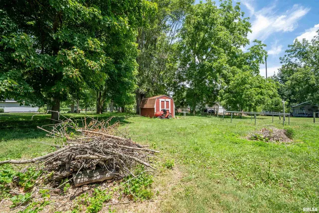 $159,900 | 105 East 9th Street, Delavan, IL 61734