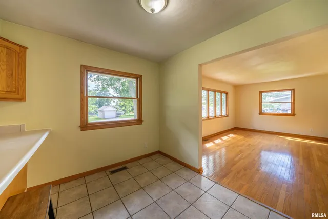 $159,900 | 105 East 9th Street, Delavan, IL 61734