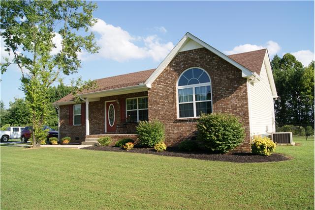 8137 Friendship Road Cross Plains, TN 37049 - Photo 1 of 19