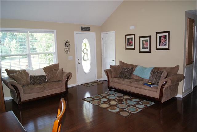 8137 Friendship Road Cross Plains, TN 37049 - Photo 11 of 19