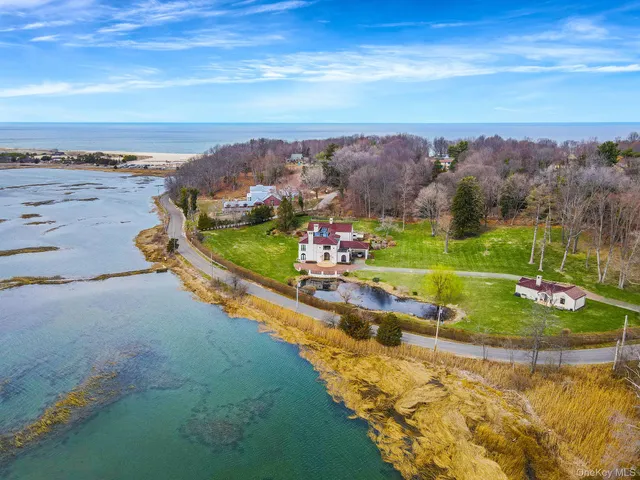 $6,499,000 | 717 A Short Beach Road, St. James, NY 11780