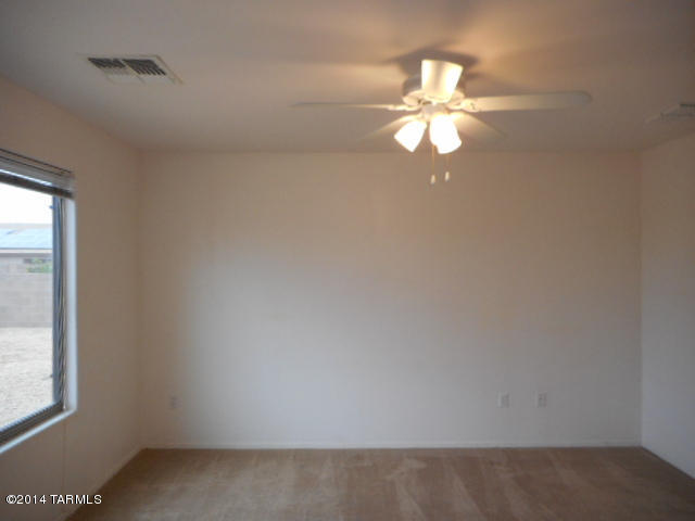 8404 West Benidorm Loop Tucson, AZ 85757 - Photo 17 of 33