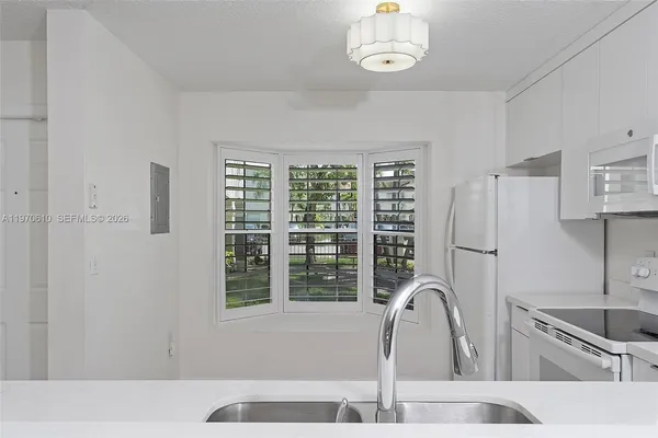 $2,650 | 706 Northwest 108th Terrace, Pembroke Pines, FL 33026