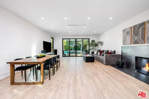 $1,395,000 | 17150 Vintage Street, Northridge, CA 91325