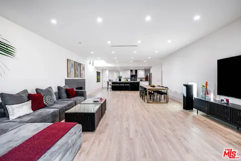 $1,395,000 | 17150 Vintage Street, Northridge, CA 91325