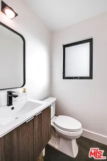$1,395,000 | 17150 Vintage Street, Northridge, CA 91325