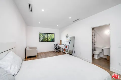 $1,395,000 | 17150 Vintage Street, Northridge, CA 91325