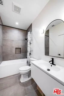 $1,395,000 | 17150 Vintage Street, Northridge, CA 91325