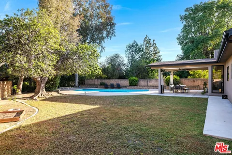 $1,395,000 | 17150 Vintage Street, Northridge, CA 91325
