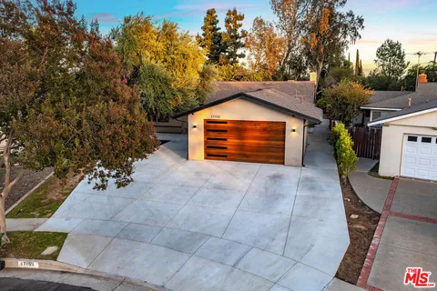 $1,395,000 | 17150 Vintage Street, Northridge, CA 91325