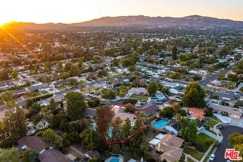 $1,395,000 | 17150 Vintage Street, Northridge, CA 91325